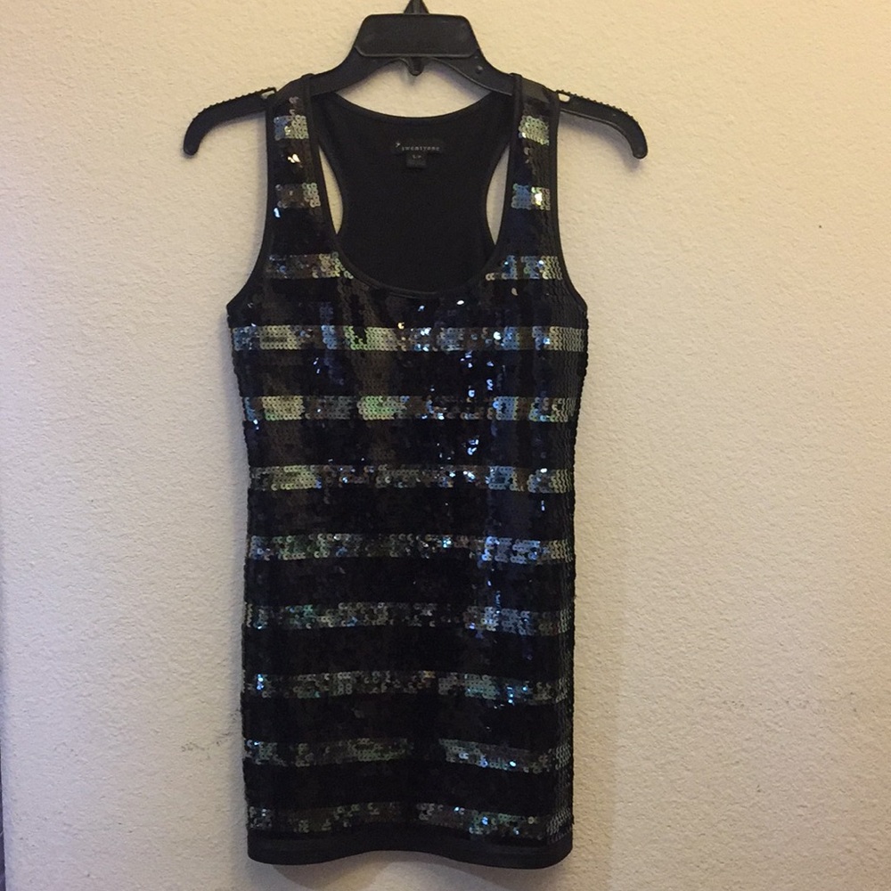 Dress - Picture 2 of 3